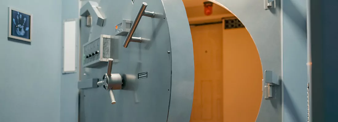 Vault and Safe locksmith services in Warrington, FL